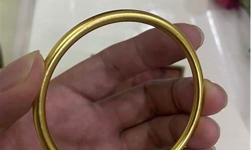 老凤祥有素圈戒指么_金价老凤祥素圈手镯
